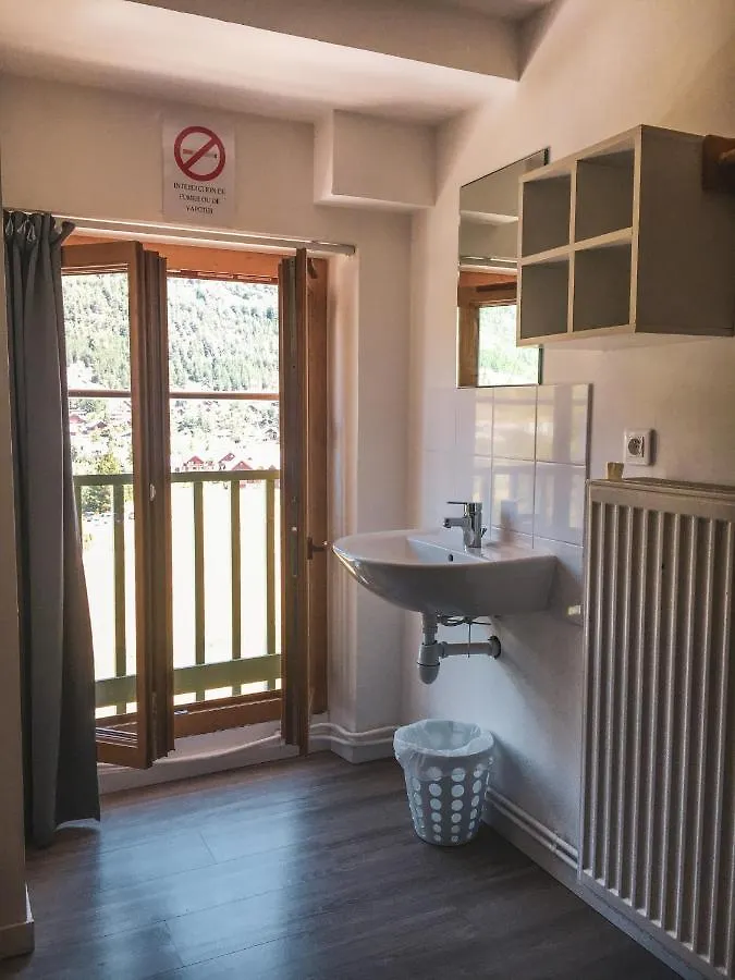 Auberge de Jeunesse HI Serre-Chevalier La Salle-les-Alpes